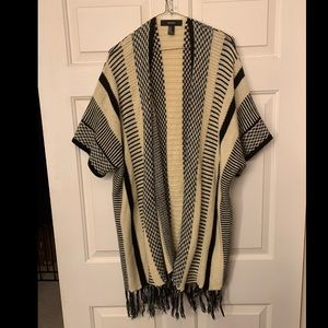 Forever21 Short sleeve Fringe Sweater